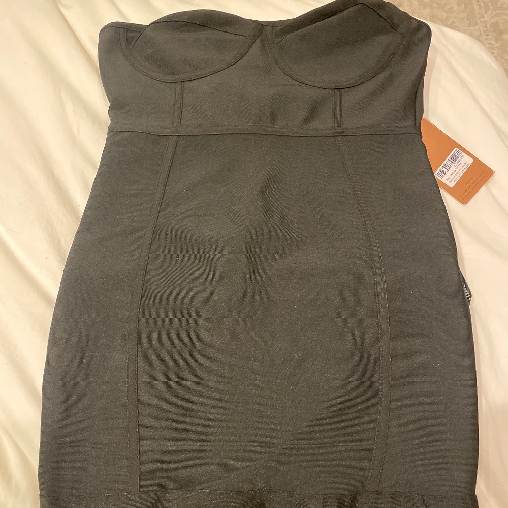 Black fitted peplum dress - pretty little thing